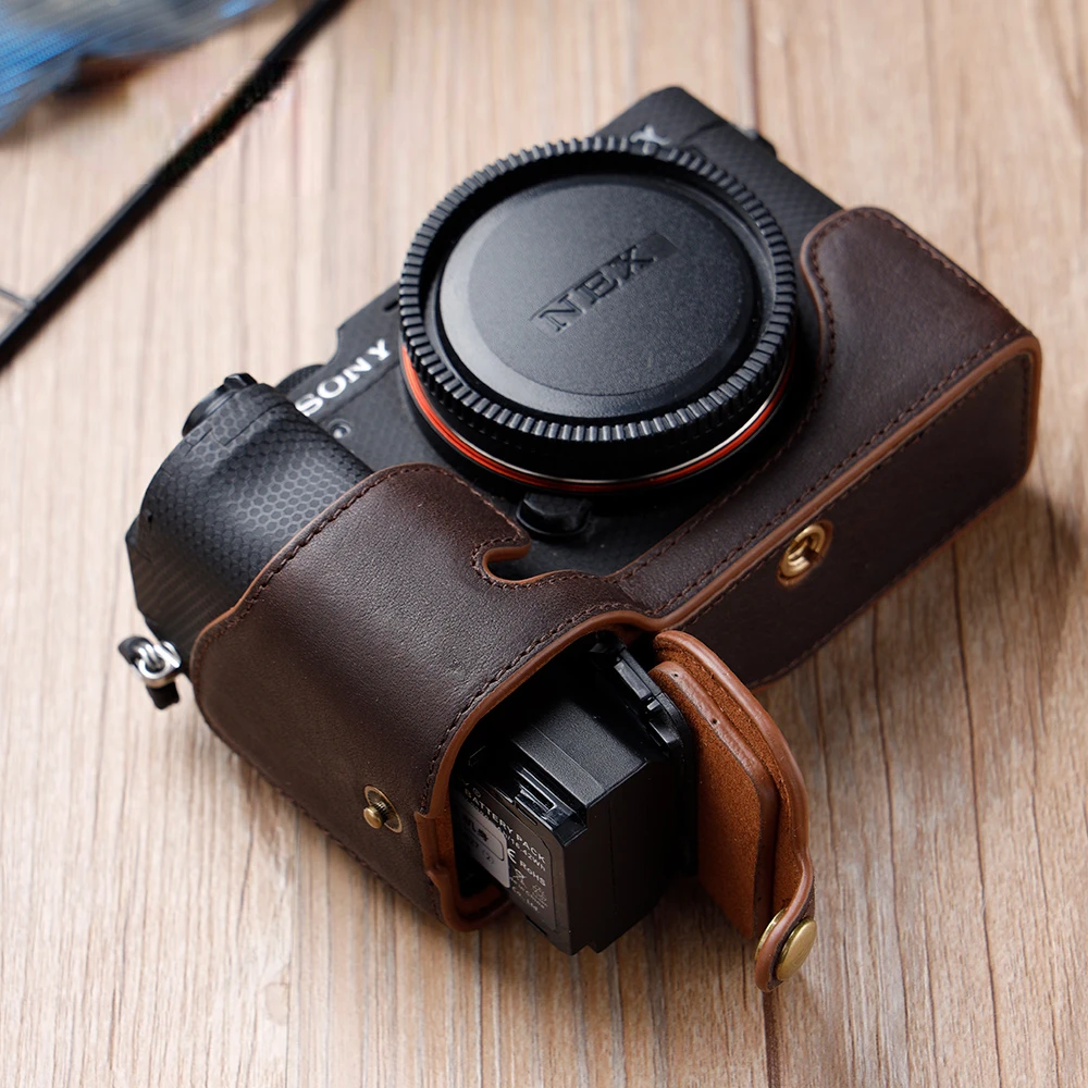 For SONY A7C Camera Bodysuit Genuine Leather Camera Case Handle Half Bag