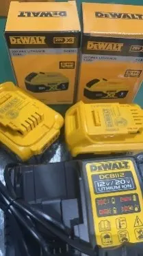 Original DeWalt 6Ah/5Ah 20V battery replaceable DCD887 DCD805 DCF860 Dcd796 DCG406 DCF880 DCF512 DCD805 power tools battery photo review