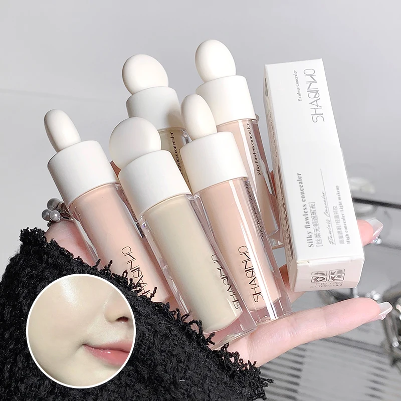 SHAQINUO Flawless Hydrating concealer Brightens Dark circles Smooths Tear troughs Long-lasting Formula Non-cakey Finish