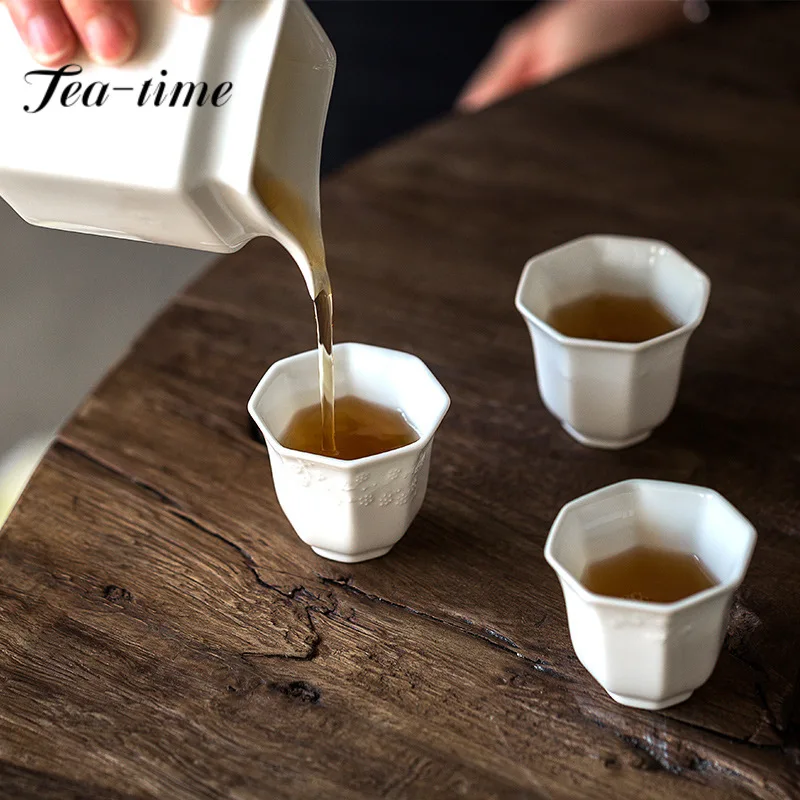 2pc/set Handmade Relief Plum Blossom Ceramic Teacup Dehua White Porcelain Small Master Cup Tasting Tea Mug Kung Fu Tea Set 45ml