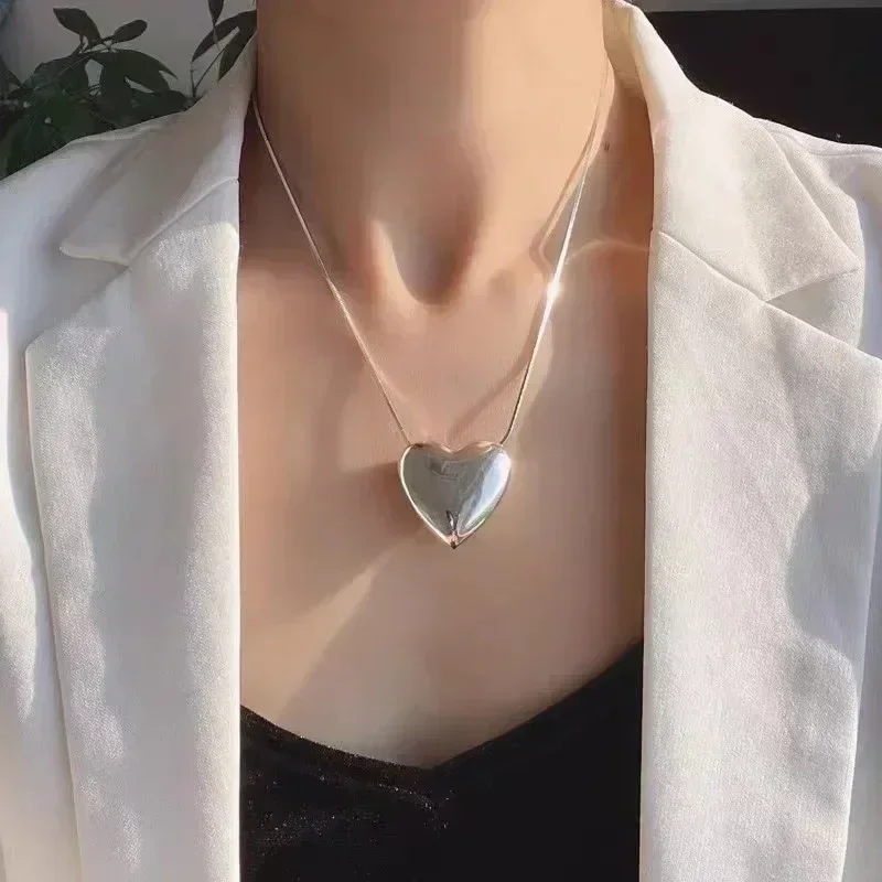 

Silver Heart-Shaped Simple Pendant Necklace For Women's Fashionable Party Gift