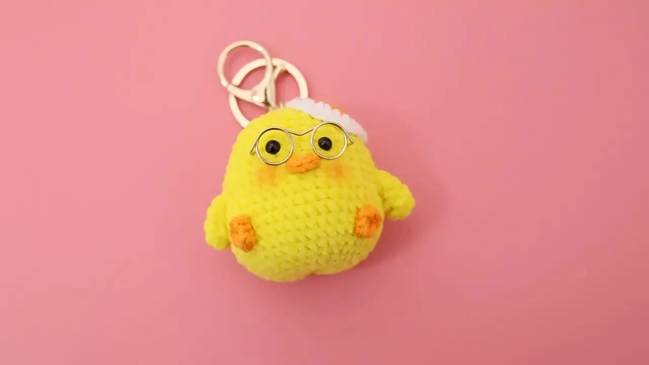 Portachiavi A Forma Di Anatra Gialla In Peluche - Morbido Ciondolo Per Chiavi, Borsa, Zaino - Regalo Simpatico - Dimensioni 3x5 Cm - 4