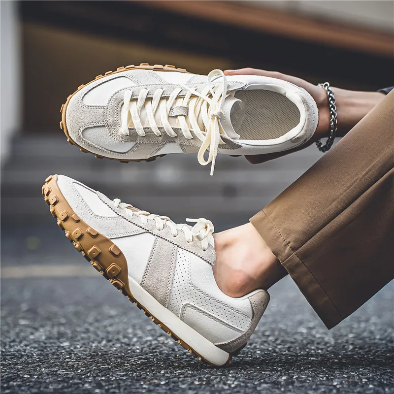 Trendy Men's Fashion Sneakers Designer Flat Running Shoes Men Lightweight Jogging Shoes Men Comfortable Walking Trainers Tennis