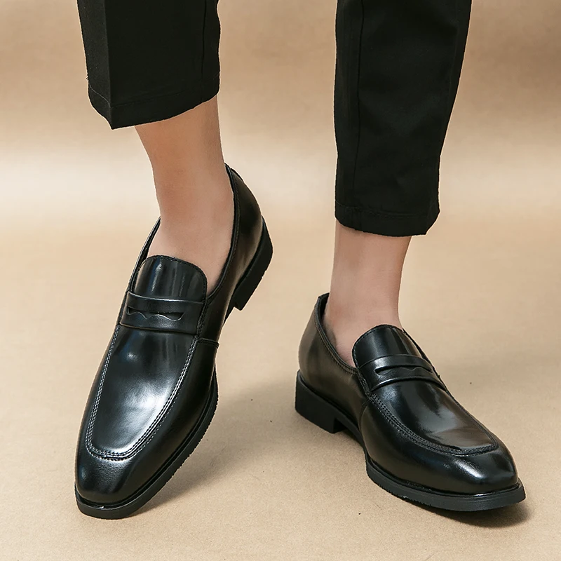 2024 Luxury Brand Black and White Color Block Casual Men's Skating Classic Style Thick Bottom High Quality Indian Leather Shoes 5