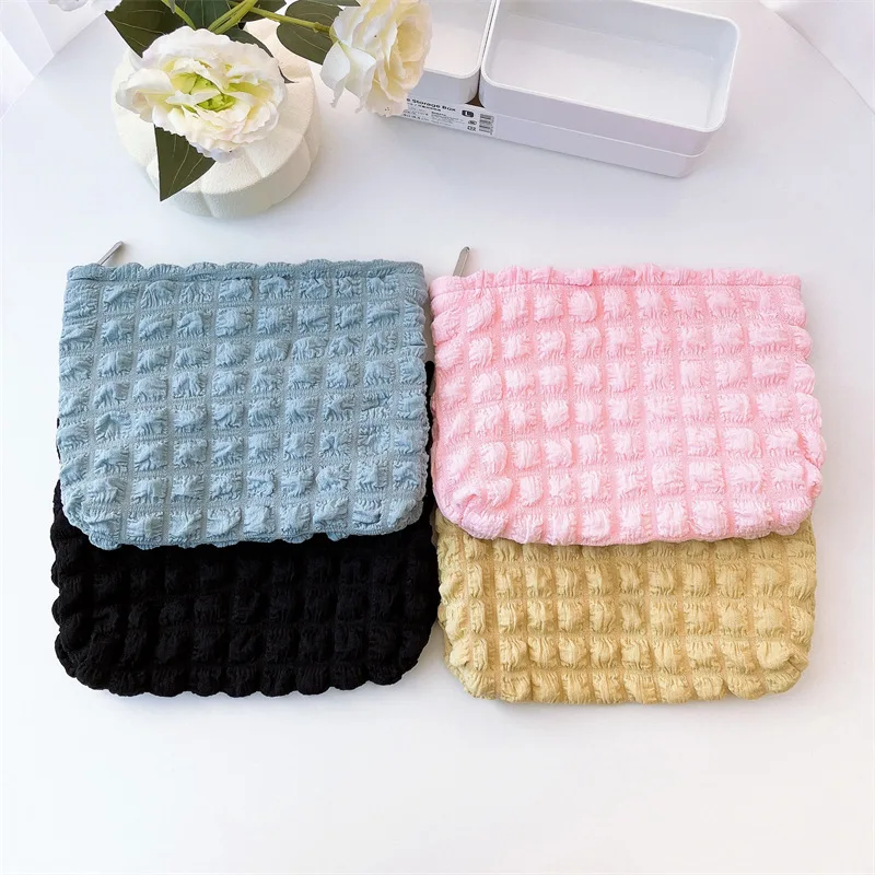 Cosmetic Storage Kawaii Cute Aesthetic Travel Bubble Minimalist Ruched Design Cosmetic Bag for Women Multifunctional Makeup Bag