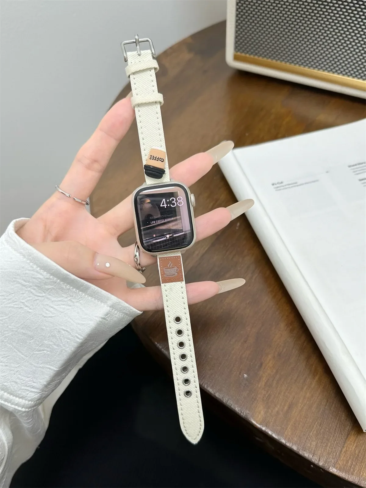 Bracelet de montre pour iWatch 42/44/45/46/49 mm 38/40/41 mm Bracelet de montre tendance en cuir PU pour montres de la série Ultra2 Série 10/9/8/7/6/5/4/3/2/1_voghion.com