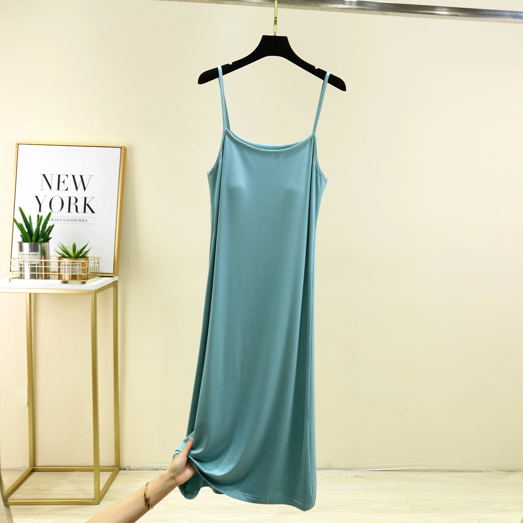 Mid-length bean green