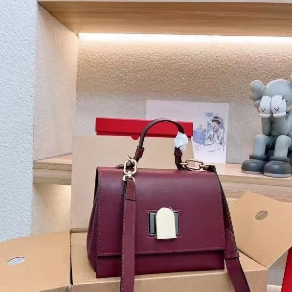 Luxury Brand Handbags for Women Y2k Women's One Shoulder Crossbody Bag Fashion Simple Clutche Party Leisure Exquisite Commuting