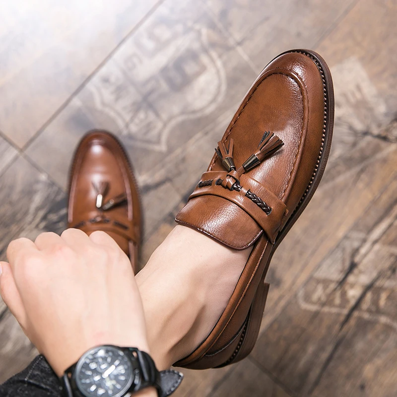 Pointed casual moccasins for men fringed slip-on men's shoes Beef soles bean boat shoes Fashion hair stylist fashion shoes 3