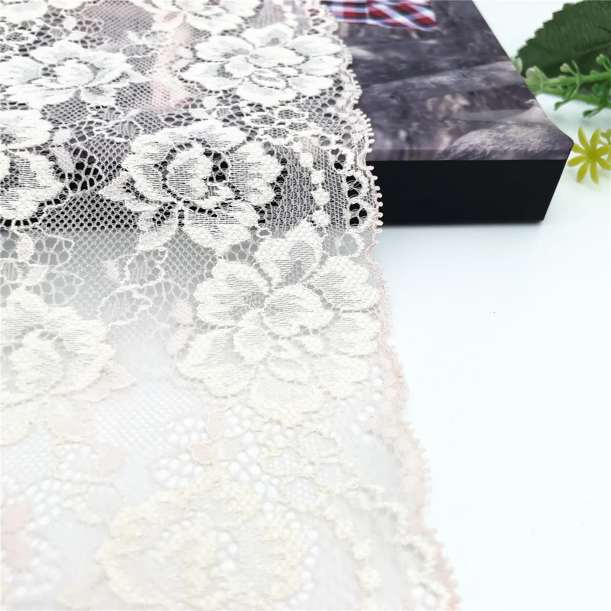 3y/lot 12cm Pale Pink Floral Elastic Lace Trims 2