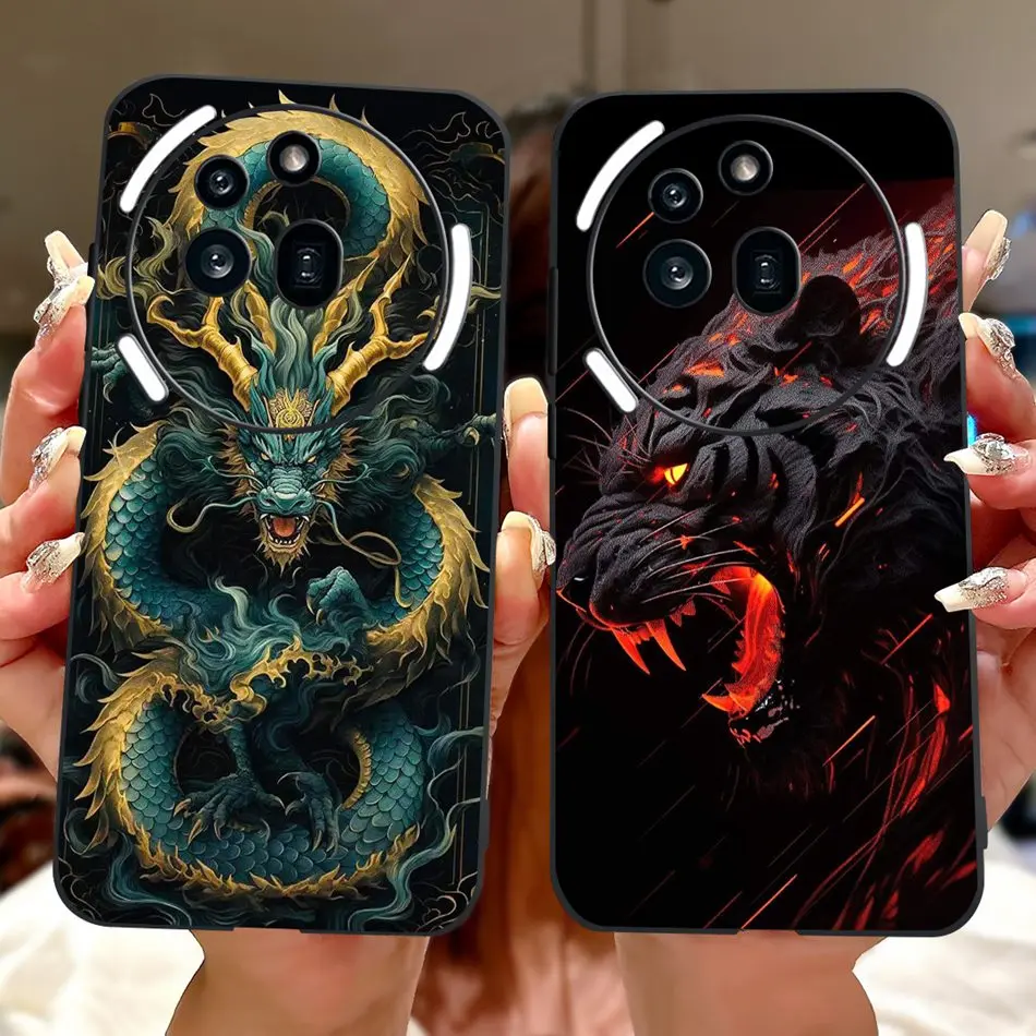 Elegant Butterfly Cat Printed Black Silicone Soft Phone Case