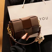 Retro Woven Crossbody Bag Women's Versatile oulder Bag Autumn Winter Faion Small Square Bag Magnetic Bule Soft PU Leather