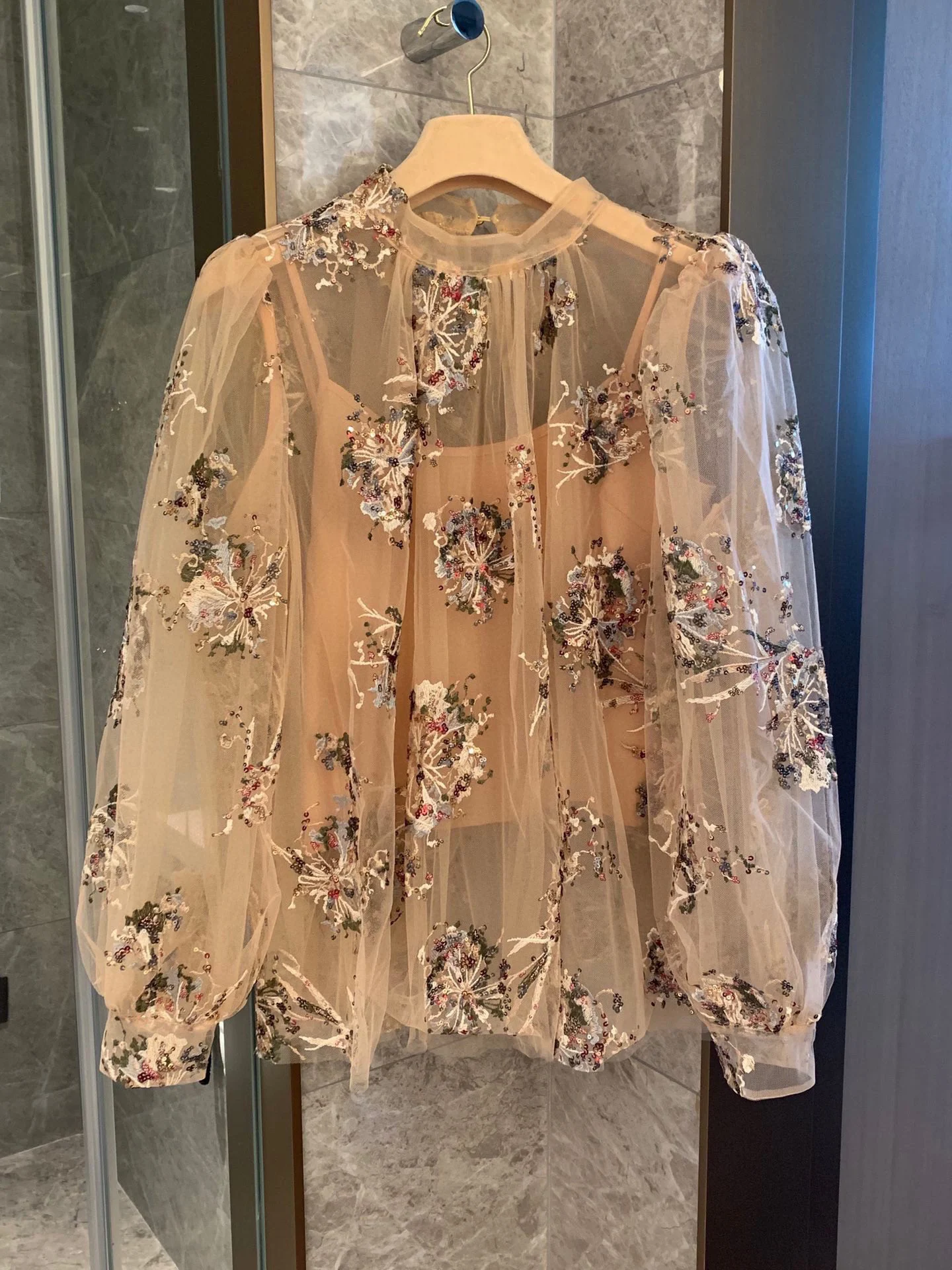 

2023Positioning embroidery pattern top loose version design sleeve lantern sleeve design9.17