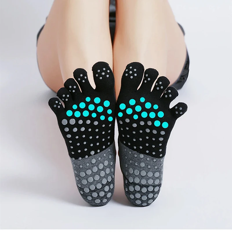 1 Pair of Breathable Yoga Socks Silicone Anti Slip Fitness Socks Cotton Sports Five Toe Socks Pilates Ballet Fitness Socks