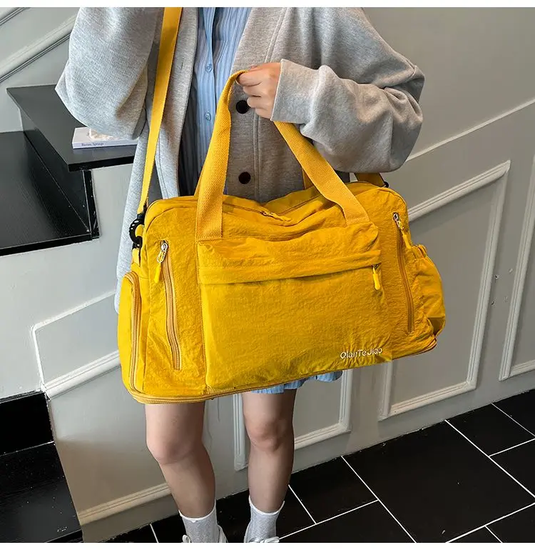 Large-Capacity Travel Tote Bag description 18