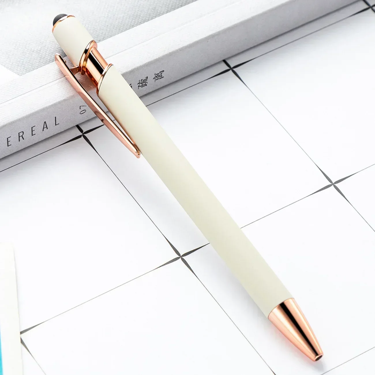 New off-white (Rose)