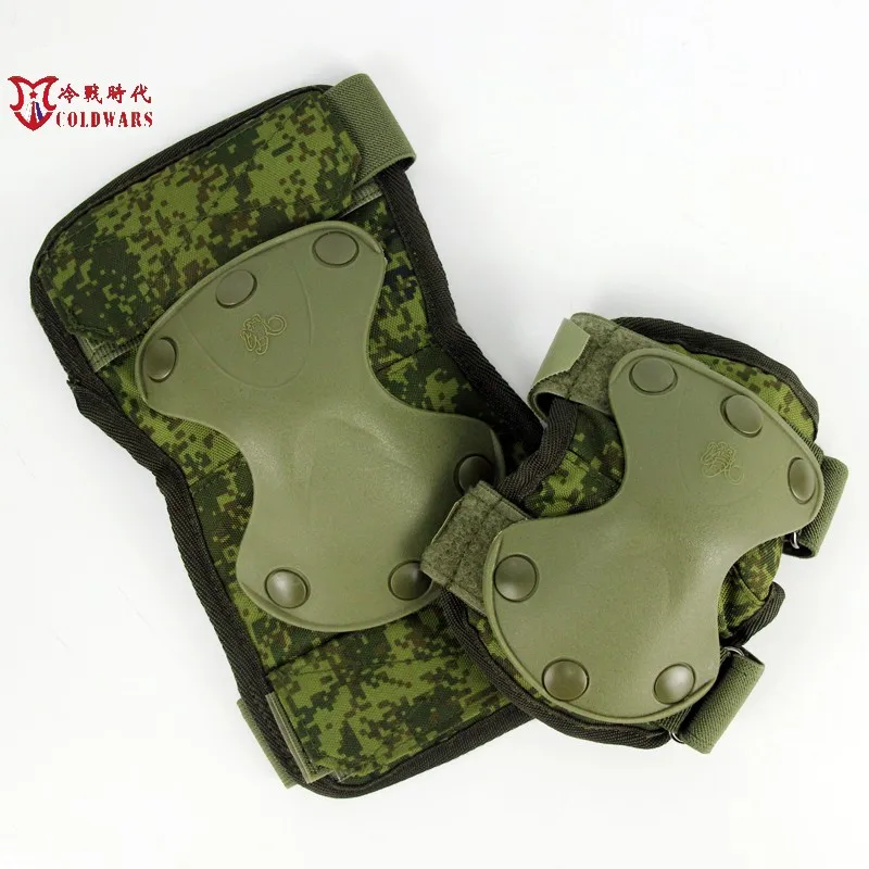 Cold War Era Replica Del Ventilatore Militare Russo 6 B51 Equipaggiamento Protettivo Tattico Little Green Man Camouflage Ginocchiere E Gomitiere