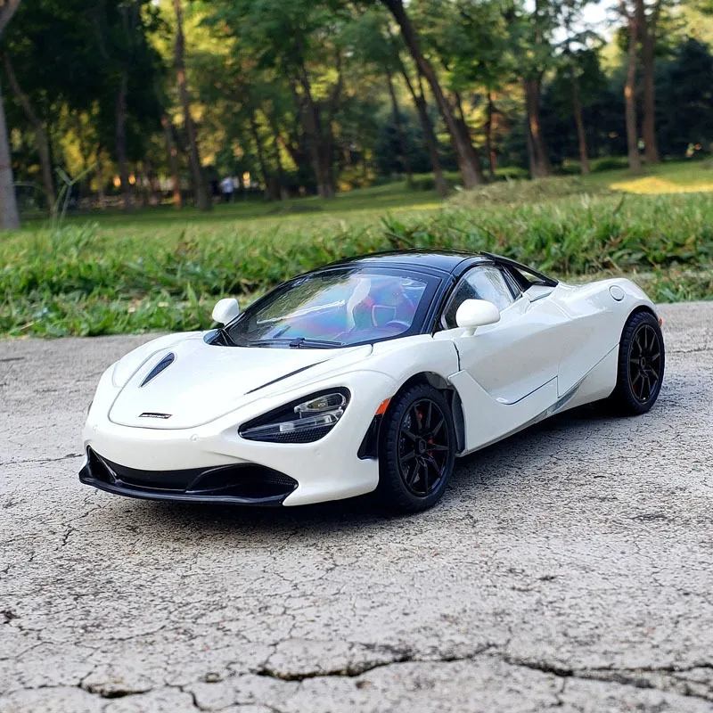 

1:24 New McLaren 720S Alloy Racing Car Model Diecast Metal Sports Car Model Simulation Sound Light Childrens Toy Gift