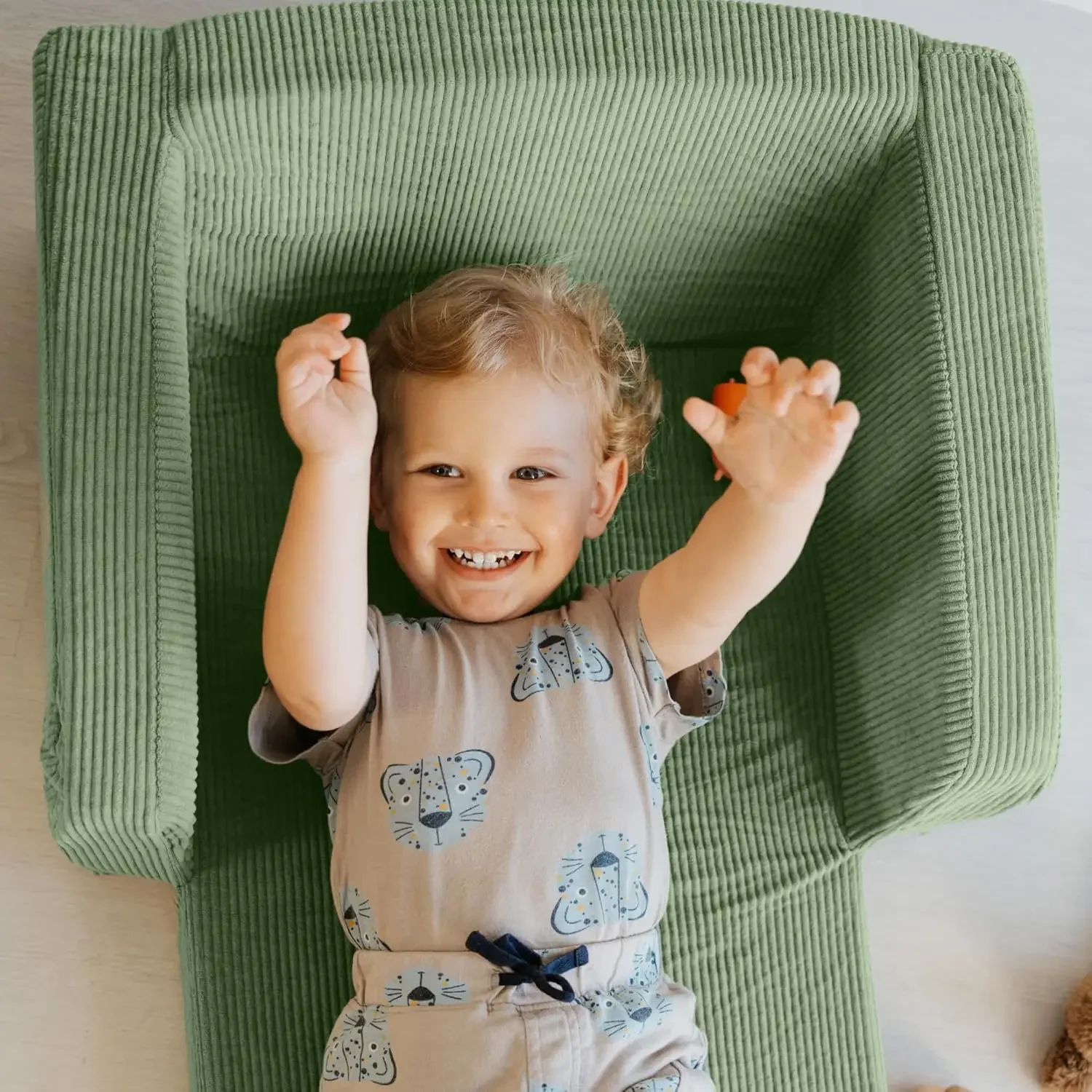 Sturdy toddler chair and sofa - The perfect children's sofa, foldable sofa chair, provides a safe and fun seat for your child 4