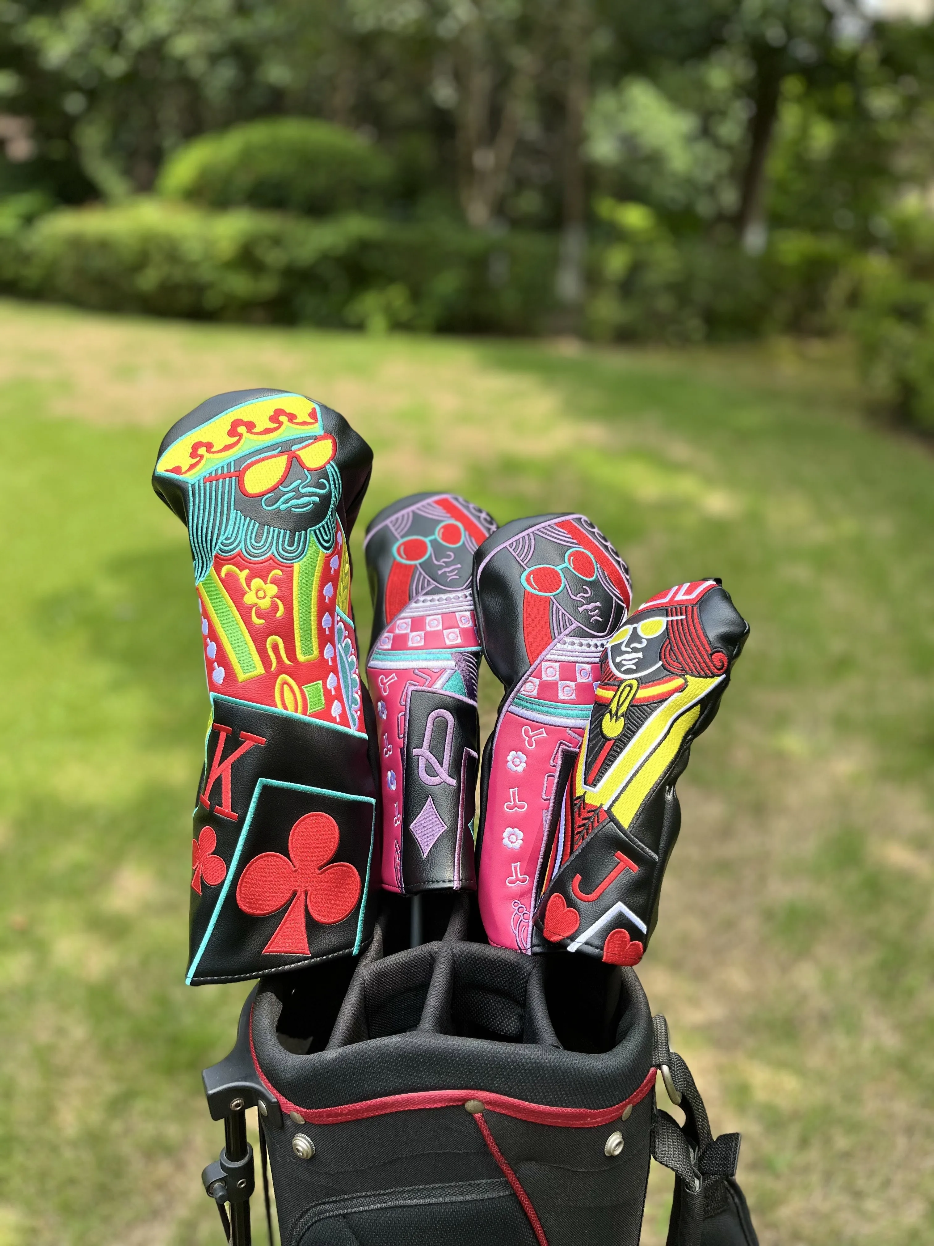 Description Picture 2 of itemPoker JQK Embroidered Golf Club Head Covers For Hybrid Driver Fairway WoodGolf Club Iron Head Covers With Magnetic Buckle