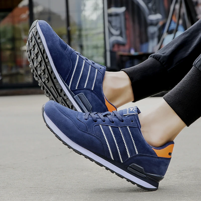Hot Brand Male Sneakers Lightweight Leather Sneakers Men 2023 Breathable Running Shoes Men Outdoor Walkling Jogging Sports Shoes
