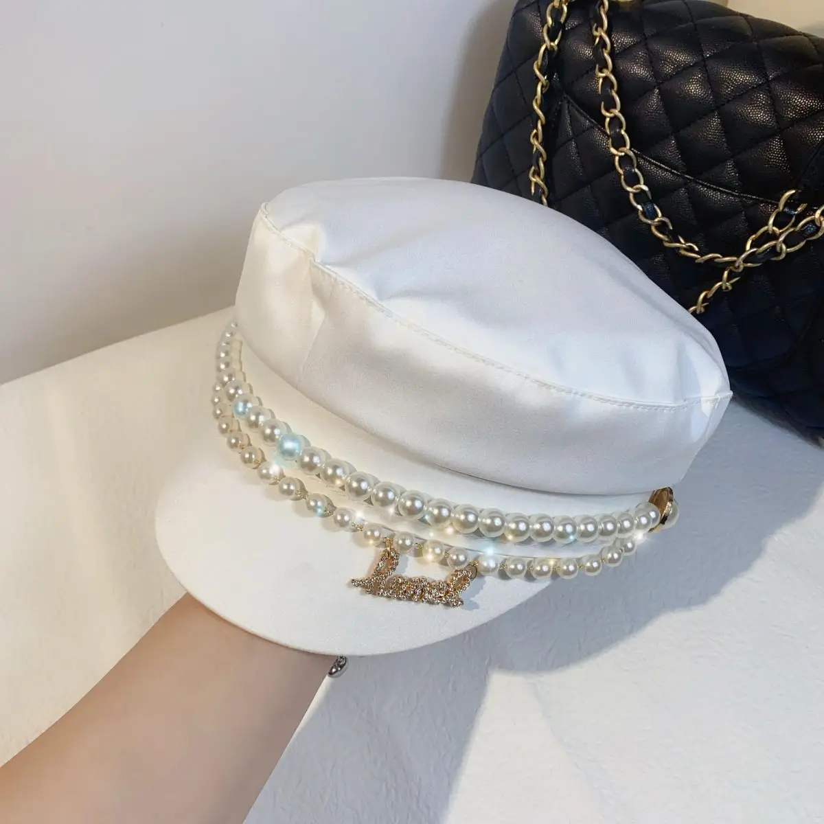 Flat Cap Cap Hat Flat Vintage Cap Costume Hat Women's Hat Designer Silk Fabric Smooth Flat Top Hat Fashion Style Pearl Duck Tongue Shopping Style Military Male