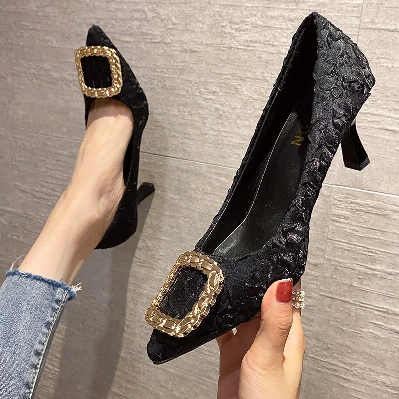 

Сказочный Стиль, темпераментные, остроносые высокие каблуки, женские новые модные плиссированные туфли на тонком каблуке Весна/Лето/Осень 2024