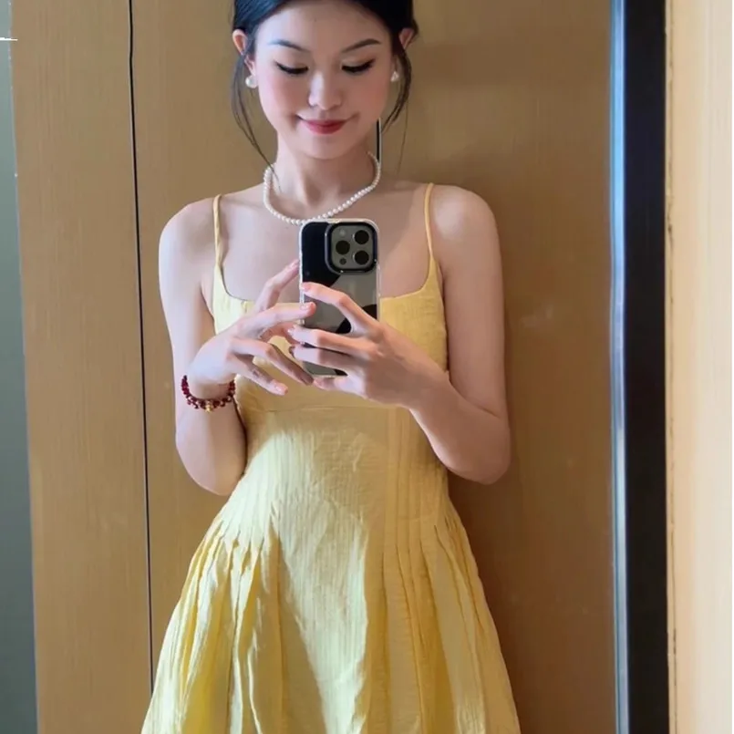 French Backless Sexy Yellow Camisole Dress 2024 Spring/summer New Slim Fit and Slimming Camisole Dress Trend