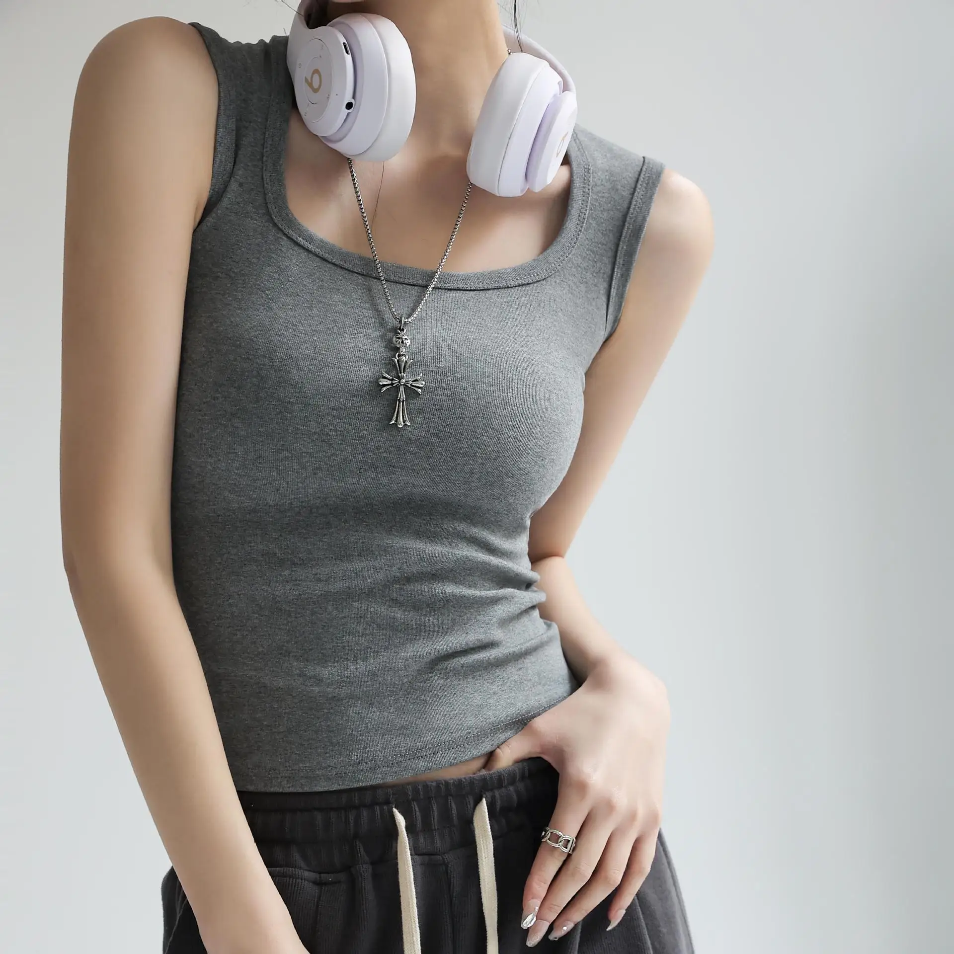 

Summer Sexy Backless Fashion Tank Top Women Sleeveless Vest Y2k Cotton Camis Tank Tops Streetwear Casual Solid Basic Camisole