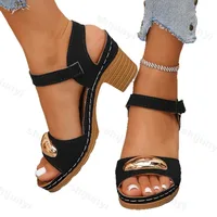 Sandales de mode pour femmes 2025 été nouveau talon grossier loisirs confortable rétro en plein air plage Cool pompes bout ouvert sandales élégantes 6