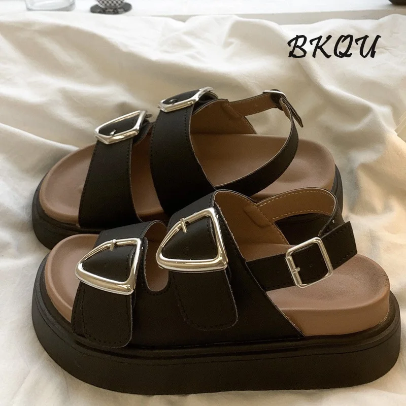 BKQU Thick-soled Roman Slippers Female Niche High-grade 2024 Summer Trend Outside Wear Poo Feeling Flip-flops Beach Shoes Metal