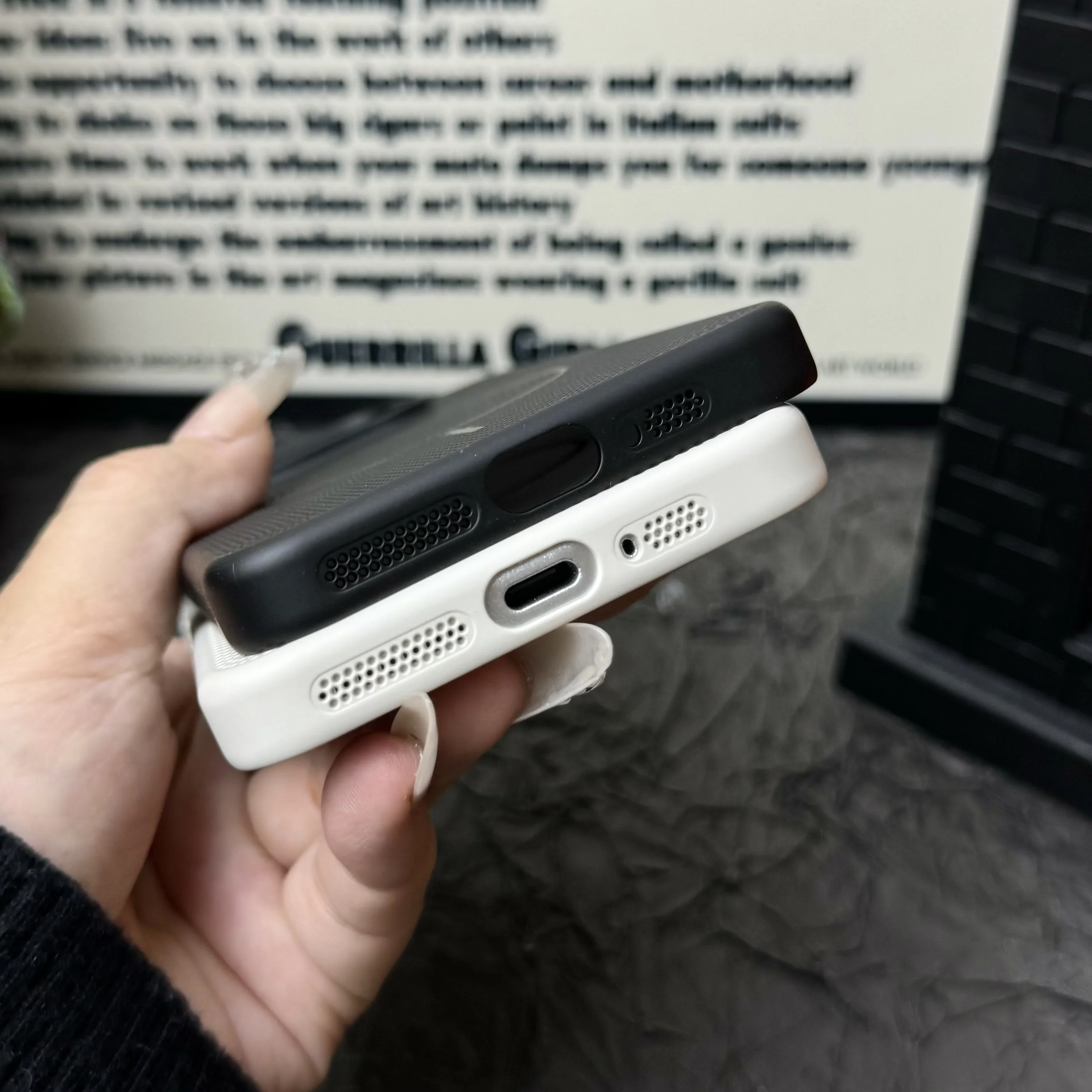 Magnetic Heat Dissipation Breathable Mesh Hard Cover - Shockproof & Wireless Charging Compatible Case