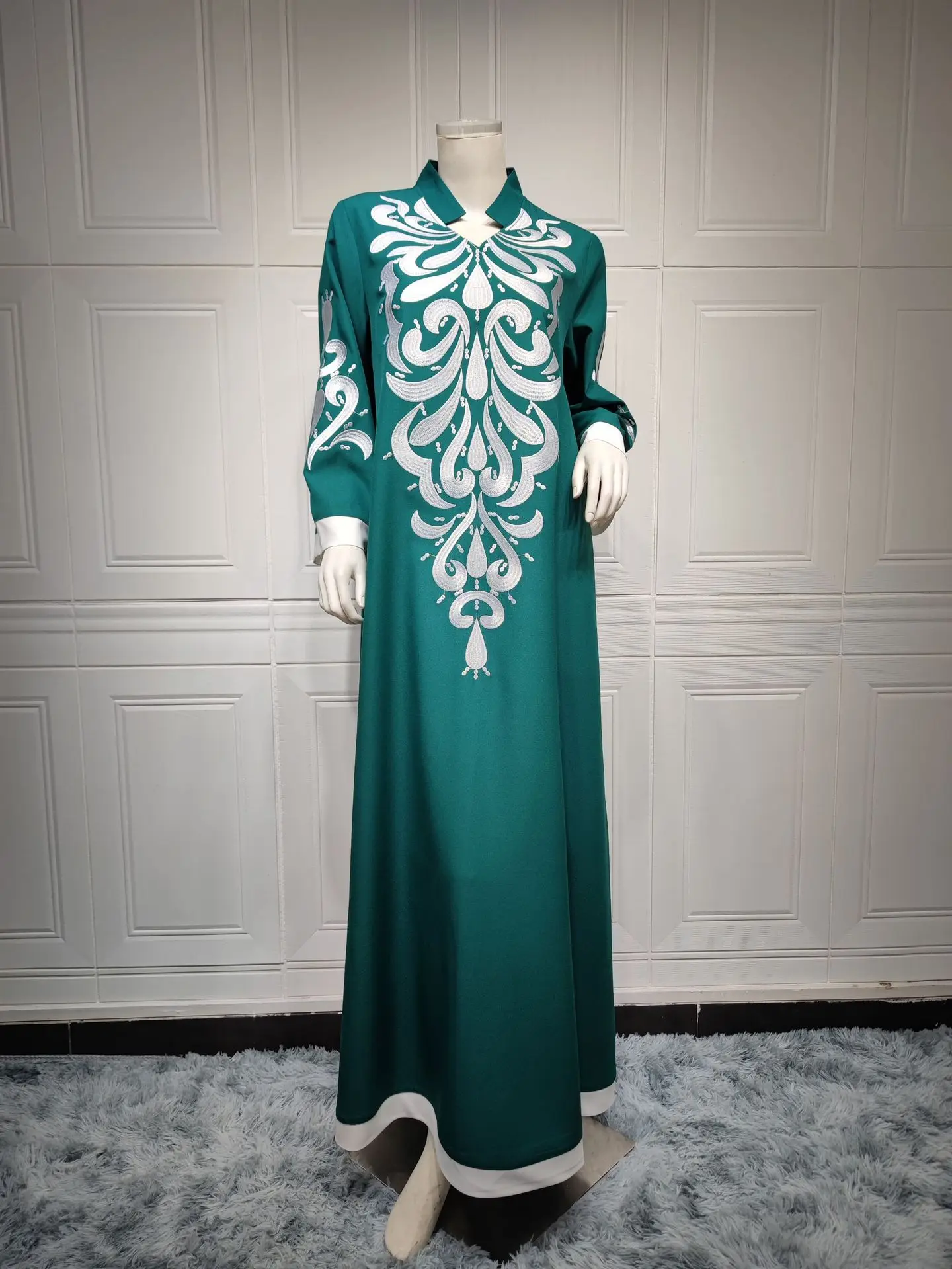 Robe Muslim Abaya Dubai Embroidered Kebaya Dress Long Sleeve Gowns Moroccan Kaftan Islam Oman Ladies Dresses
