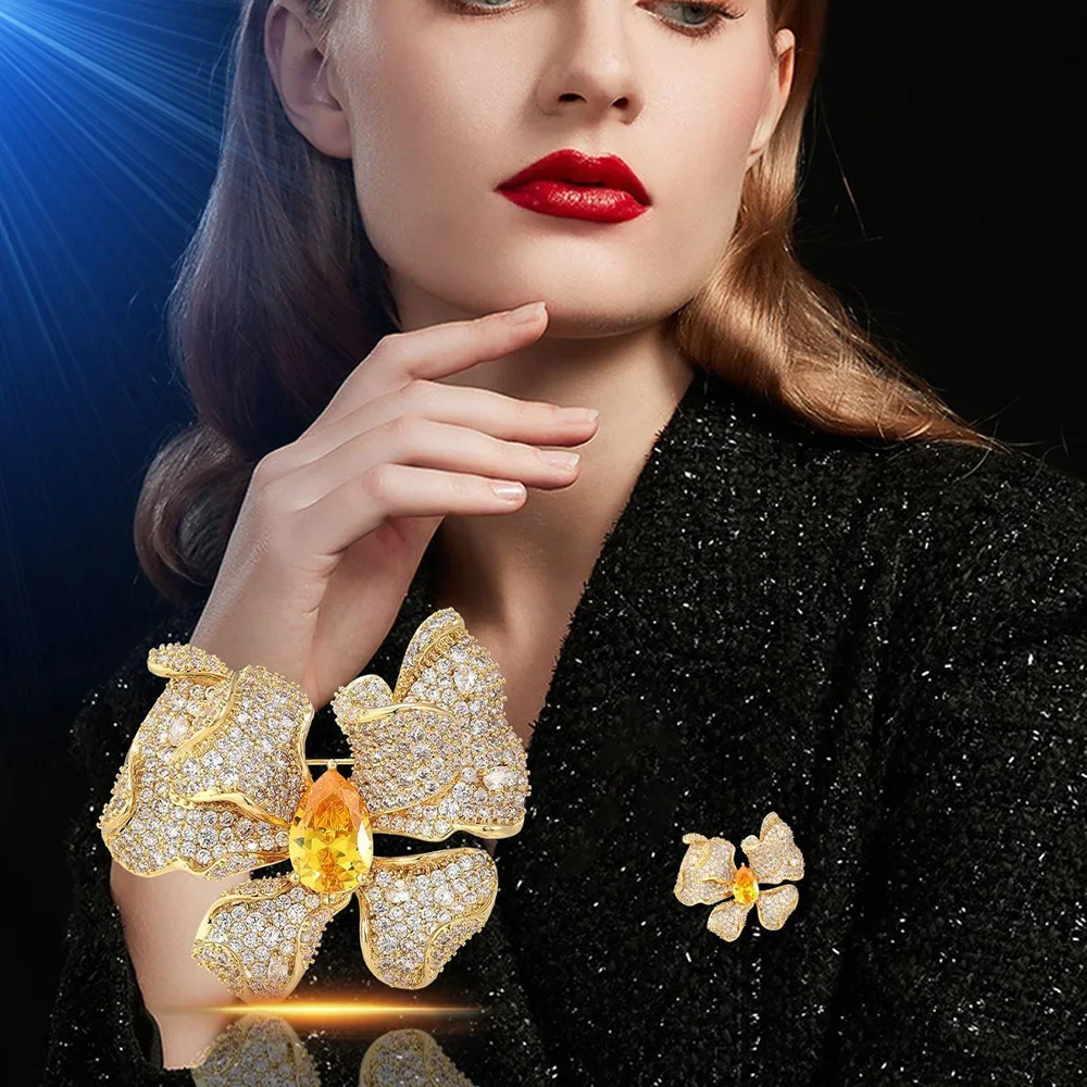 Delicate Full Rhinestone Bowknot Brooches For Women Fashion Luxury Crystal Bow Shaped Buckle Pins Clothes Badge Wedding Jewelry
