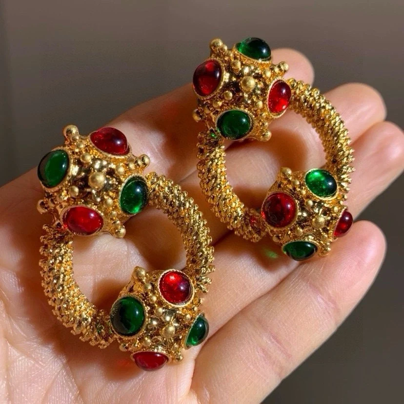 

European and American fashion retro glazed ball ear clip