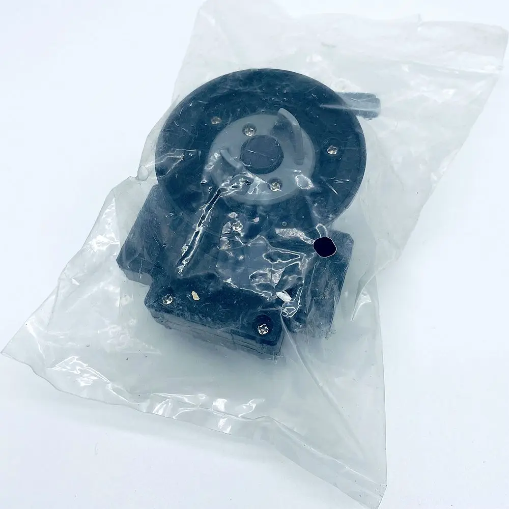 Takara Tomy Beyblade Black Metal Fusion Rev Up Launcher Spinner B-203 Rare Revup Launcher