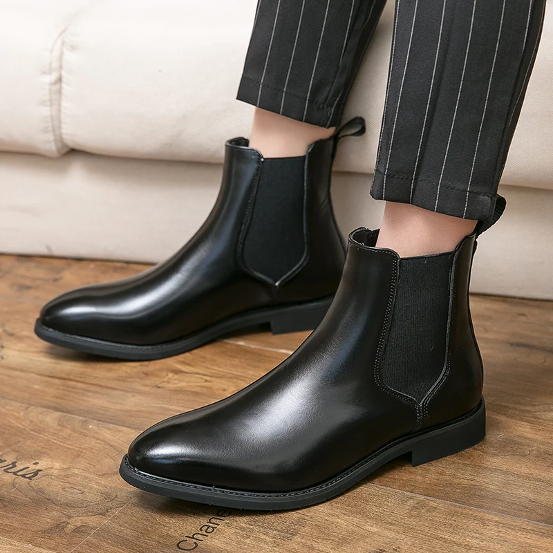 New Britain Gentleman Chelsea Ankle Boots Pointed Patent Leather Shoes Men Warm Plush Dress Footwear Male Black Brown High Tops
