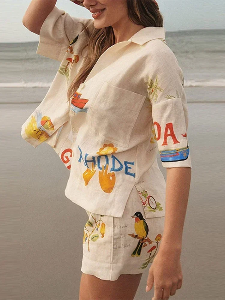 2024 Flower and Bird Pattern Women's 2-piece V-neck Button-up Short-sleeved Shirt Top Set High-waisted Shorts