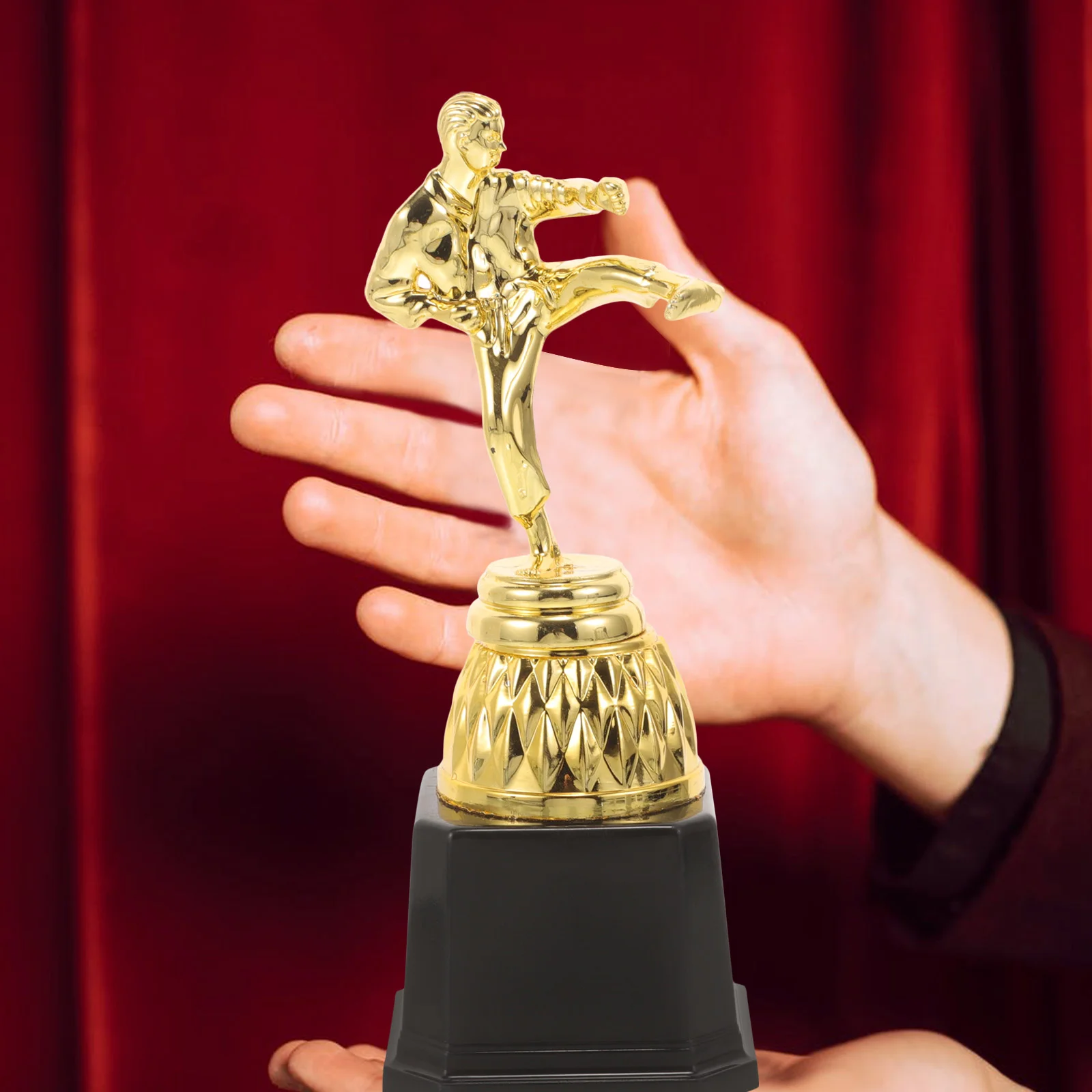 

Karate Trophies portable Medals Awards Trophies Ceremony Trophies Children's Toys Soccer New