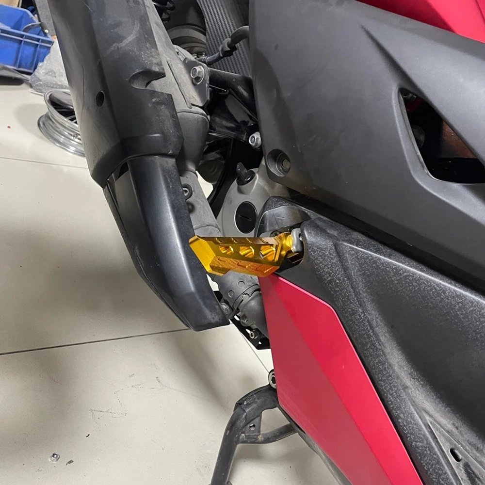 Footpeg Pedal For YAMAHA XMAX 125 250 300 400 XMAX300 XMAX250 XMAX125 Motorcycle Accessories Rear Passenger Foot Peg Footrests