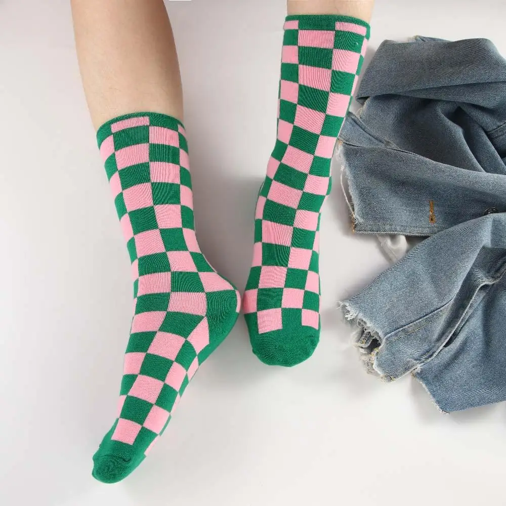 

Simple Harajuku Plaid Hip Pop Cotton Geometry College Style Socks Mid-tube Sock Korea Checkerboard Socks Female Hosiery