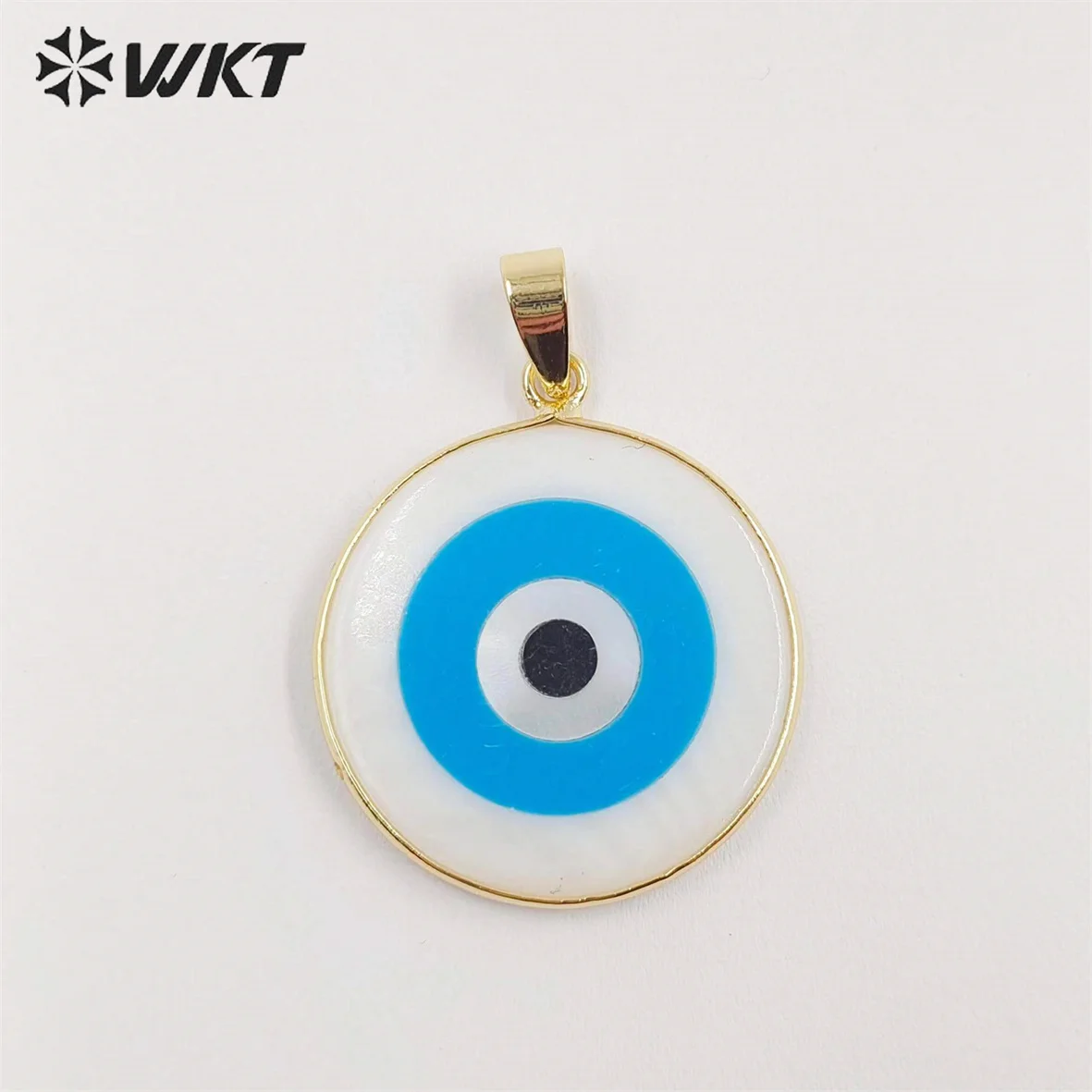 WT-JP330 WKT Newest Fashion Gold Bezel Charming Blue Turquoise Pendant Big Turkey Eye Healing Shell Necklace Jewelry