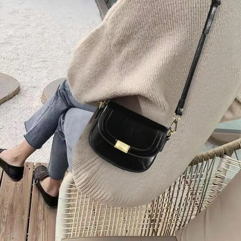 2023 New Fashion Versatile Crossbody Bag Vintage Saddle Bag High Quality One Shoulder British Style Women's Small Square Bag