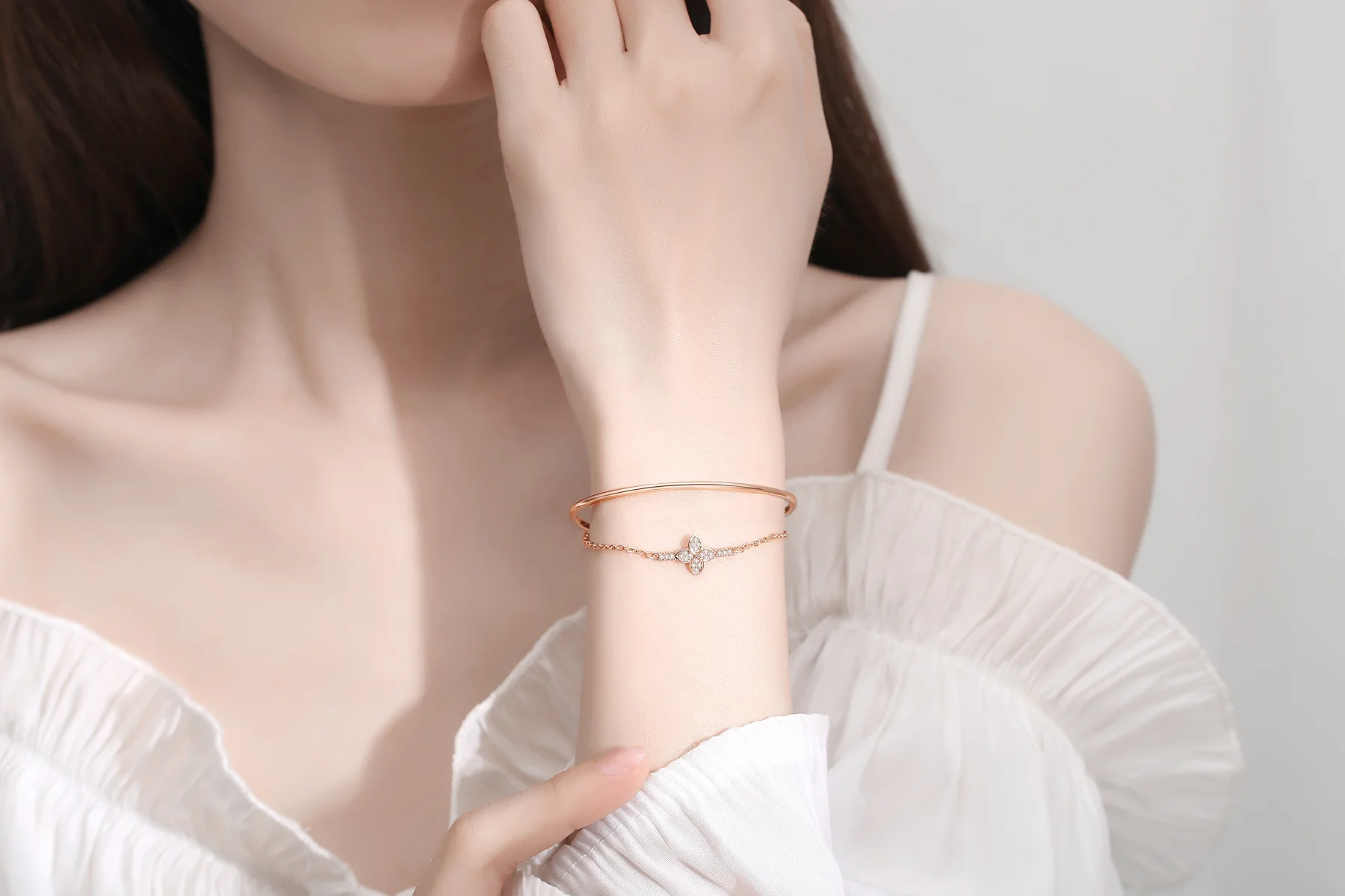 

SACKART never fades gold Swan Bow Bracelet Fashion Jewelry Feminine High-end jewelry brand bracelet Necessary Same custom luxury