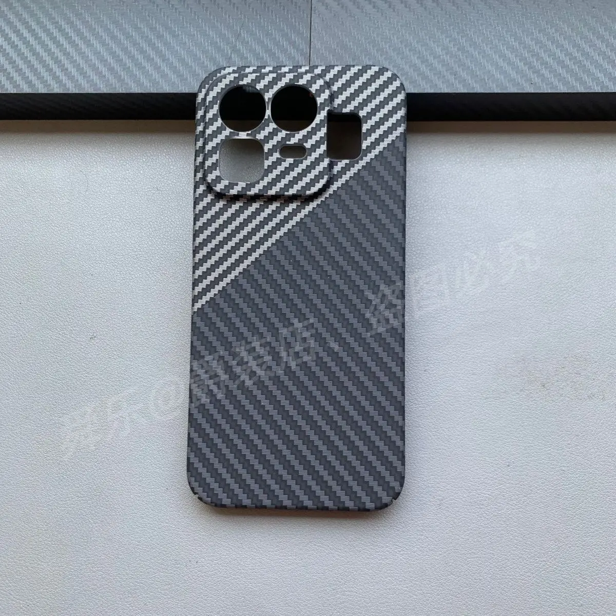 Luxury Carbon Fiber Texture Ultra-Thin Shockproof Bumper Case