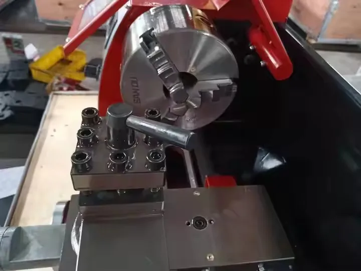 1100W Metal Lathe 6mm Spindle Wall Thickness Mini Metal Lathe Distance center 600mm FL2160V 4