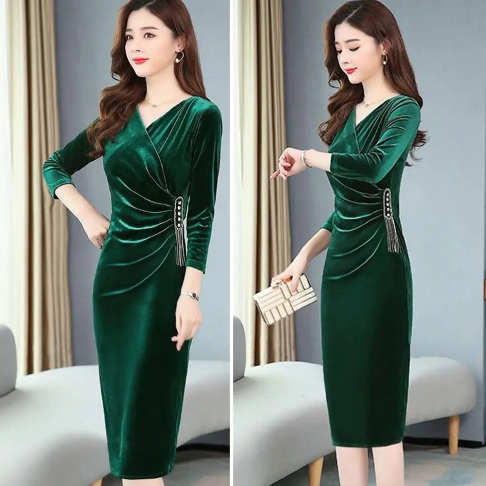 

Women Pleat Details Dress Elegant Rhinestone-decorated V Neck Evening Dress for Prom Parties Slim Fit Knee Length Pleated Waist