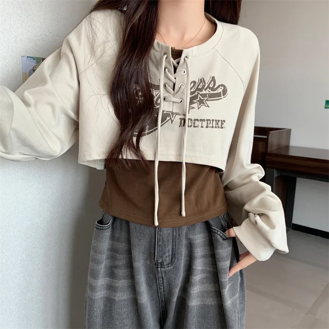 세련되고 편안한 아메리칸 스타일 2피스 세트로 매일감을 업그레이드하세요.