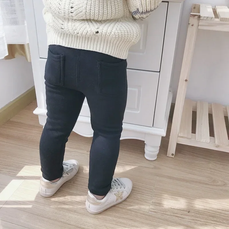 Neue Winter-Kinderjeans für Jungen und Mädchen, einfarbig, dünner Samt, elastischer Gürtel, elastische Denim-Hose für Kleinkinder, 1–6 Jahre – Detail 14