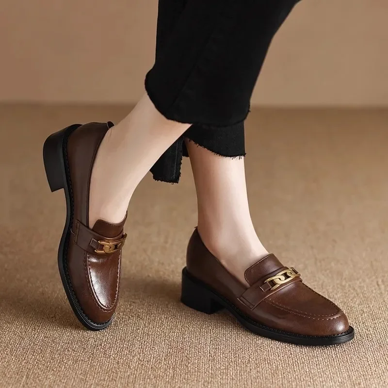 Autumn Winter Metal Chains Sneakers Women Med Heel Leather Flats Oxfords Women's Flat Shoes Round Toe Loafers Shoes Female